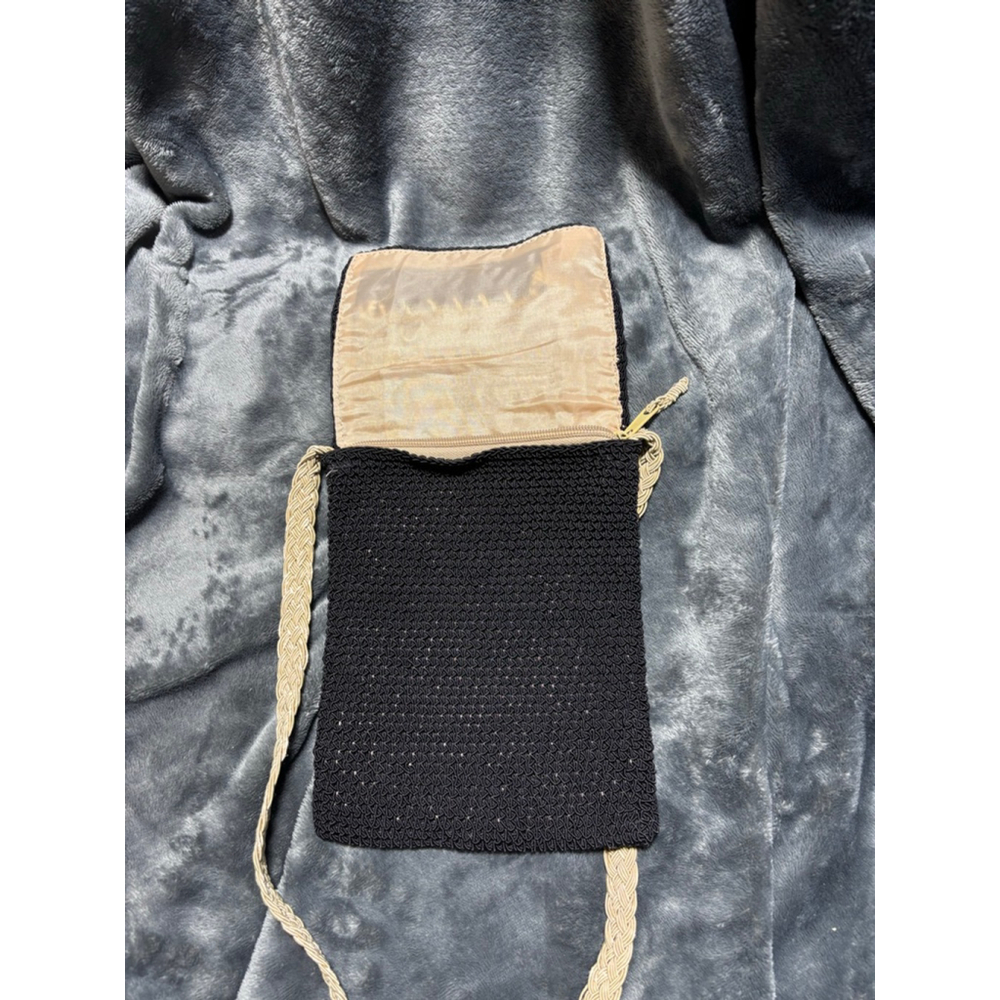 Carlo D'Santi Black and Tan Crochet North/South Crossbody 90s/Y2K Boho - Picture 5 of 10